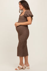 Brown Popcorn Textured Short Puff Sleeve Maternity Midi Dress