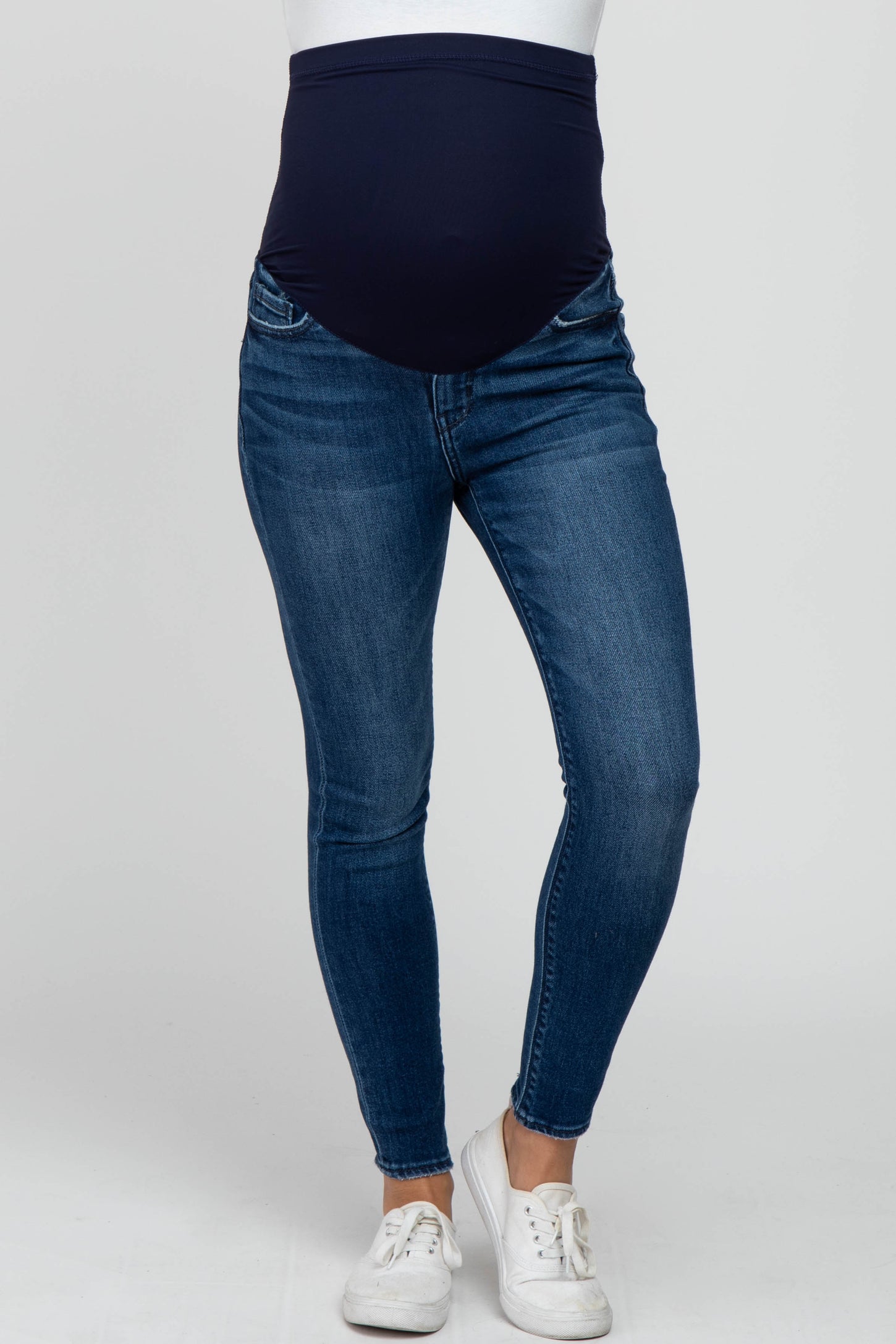 Best Places to Find Maternity Jeans (Rated by Readers)