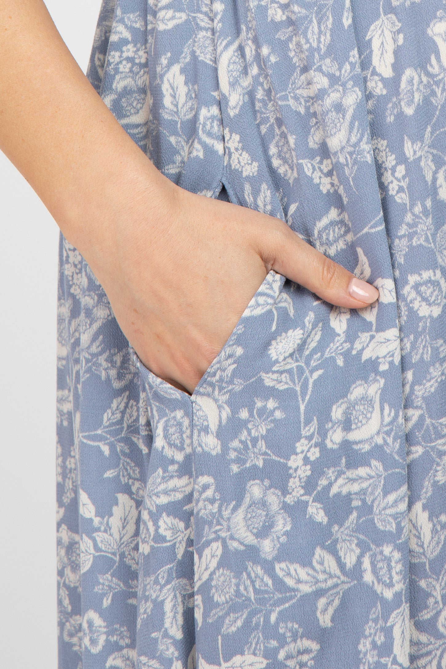Blue Floral Back Cutout Maternity Midi Dress– PinkBlush