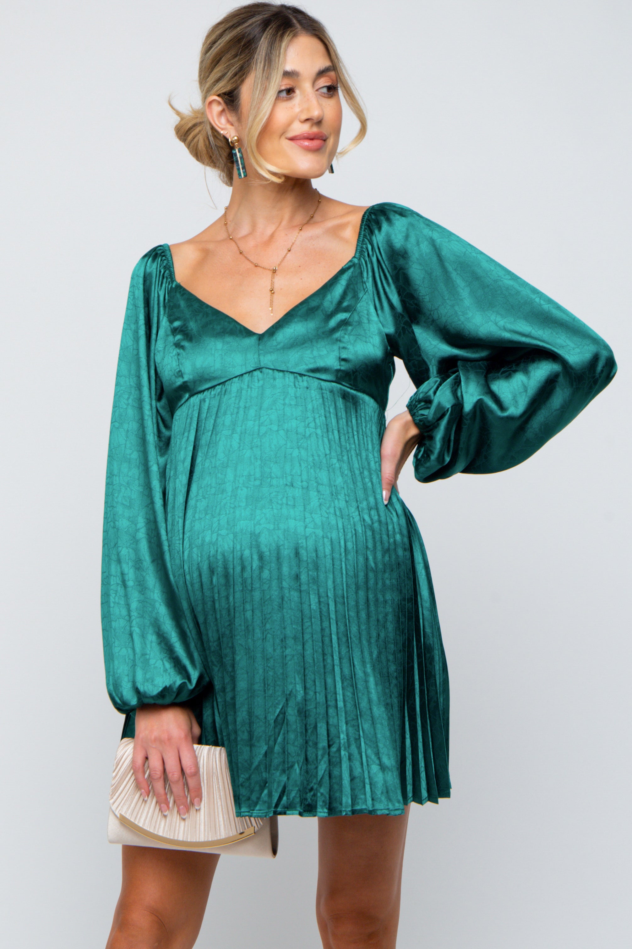 Green Watercolor Satin Pleated One-Shoulder Asymmetrical Maternity